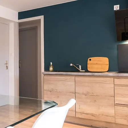 T2 Avec Balcon, Wifi Nyaraló