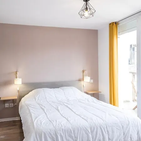 T2 Avec Balcon, Wifi * Bagneres-de-Bigorre